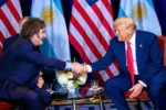 Trump durante una declaración sobre la postura de Estados Unidos ante las Islas Malvinas