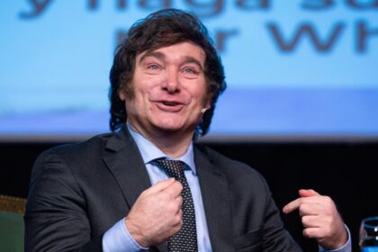 Adrián Ravier comparó a Messi con Milei durante una conferencia en Casa Rosada